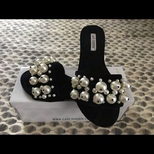 Pearl embellished flat sandals